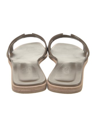 Hermès Oran H Logo Slides