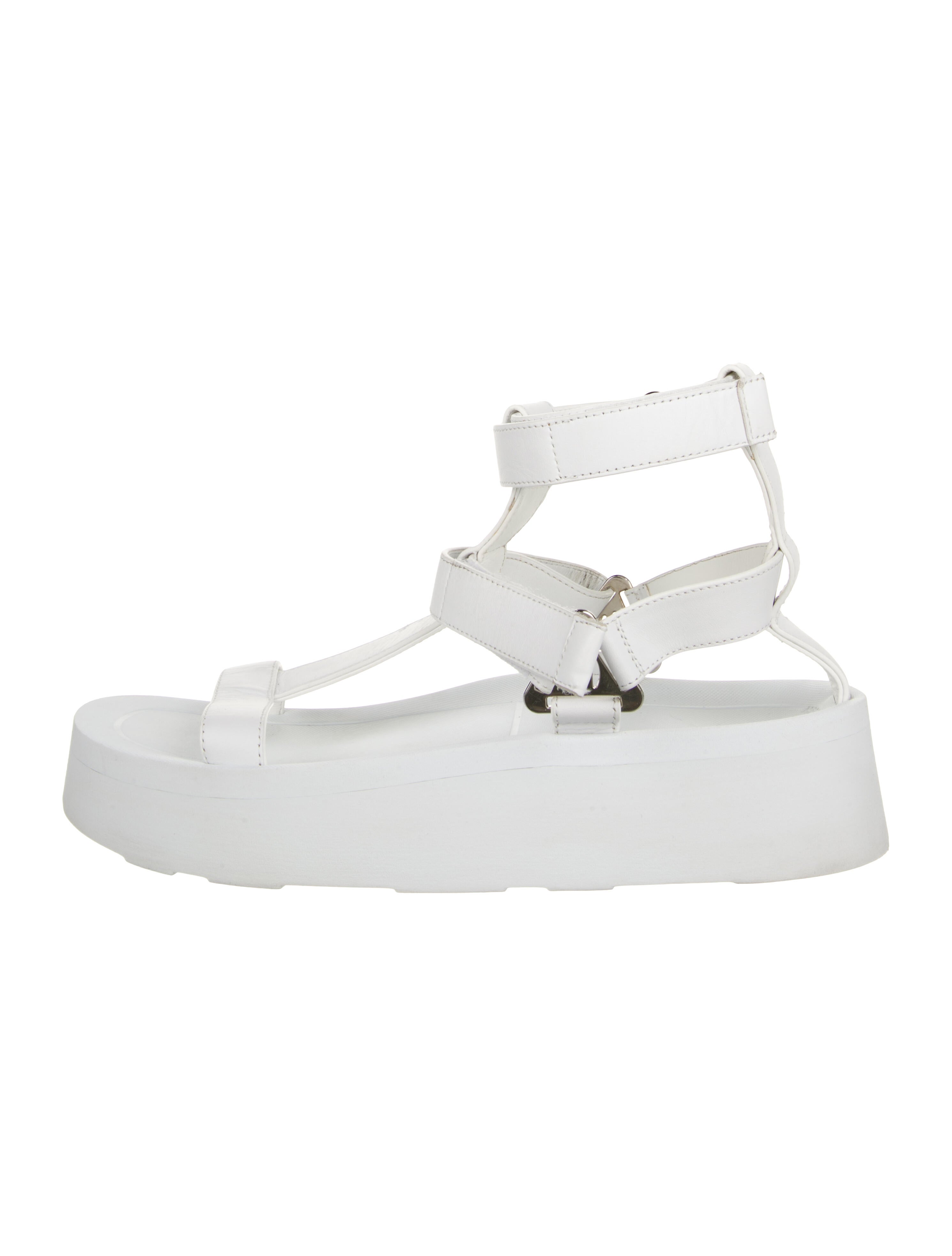 Hermès Enid Leather Gladiator Sandals