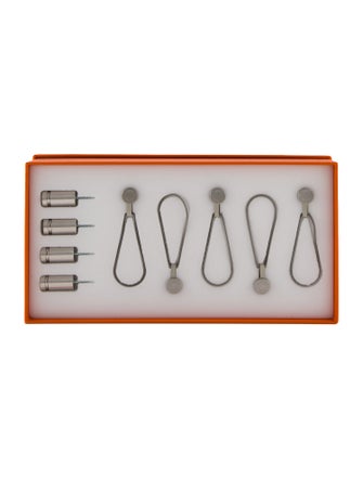 Hermès Magnetic Hanging Scarf Display System