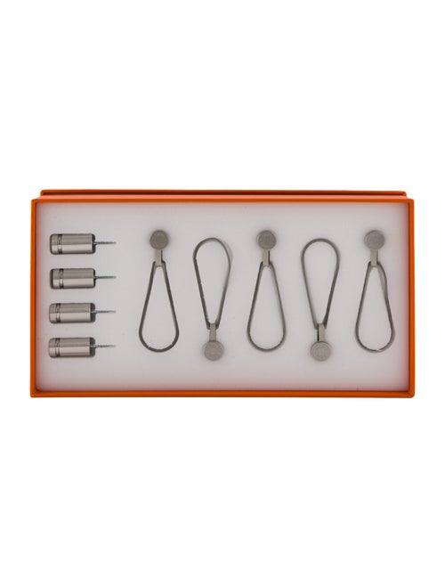 Hermès Magnetic Hanging Scarf Display System