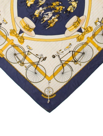 Hermès Les Becanes Silk Scarf