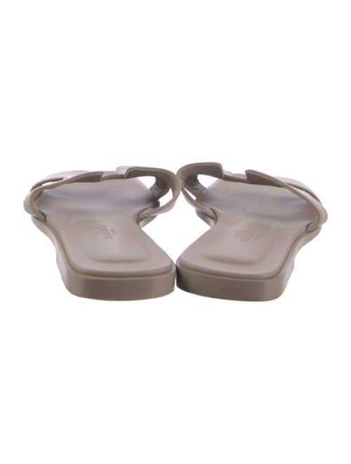 Hermès Oran H Logo Slides