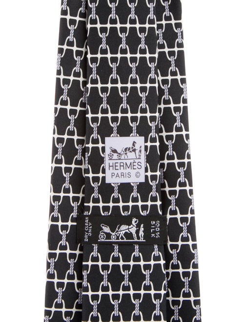 Hermès Silk Black Patterned Tie.