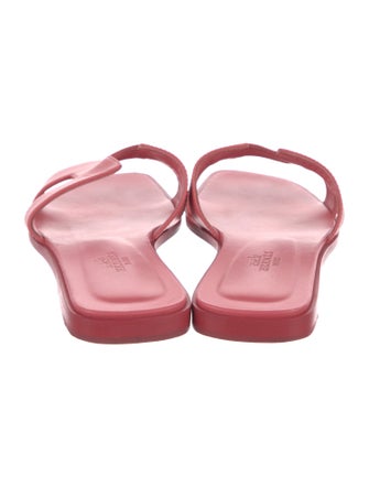 Hermès Oran H Logo Slides