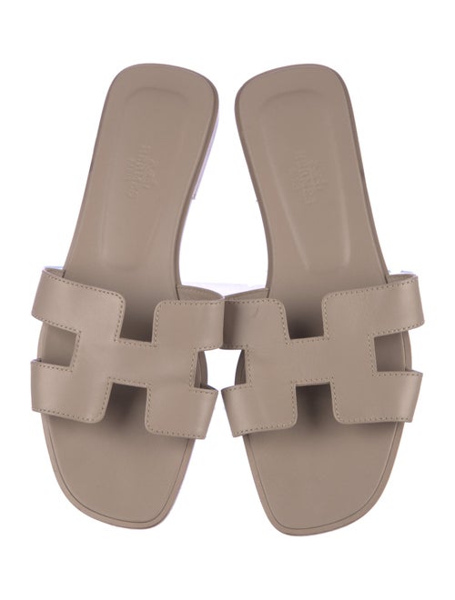 Hermès Oran H Logo Slides