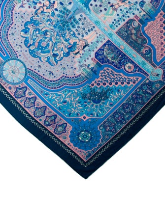 Hermès Aux Portes du Palais Silk Shawl
