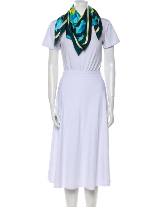 Hermès Fleurs De Lotus Silk Scarf