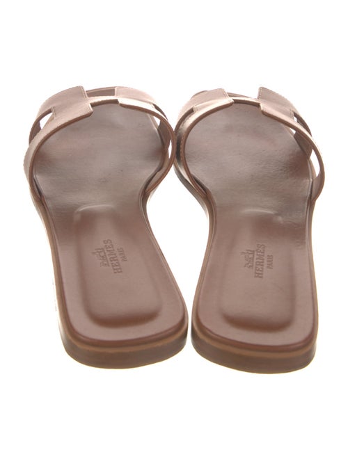 Hermès Oran H Logo Slides