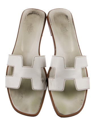 Hermès Oran H Logo Slides