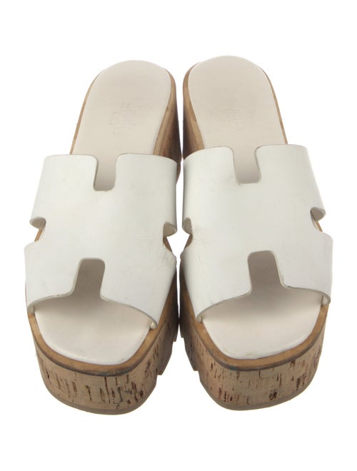 Hermès Eze 30 H Logo Slides