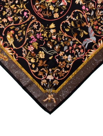 Hermès Pierres d'Orient Et d'Occident Silk Scarf