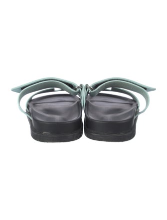 Hermès Chypre H Logo Slides