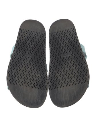 Hermès Chypre H Logo Slides