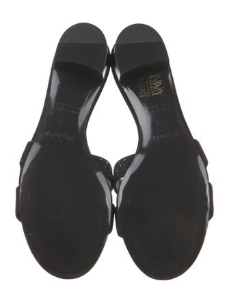 Hermès Oasis H Logo Slides