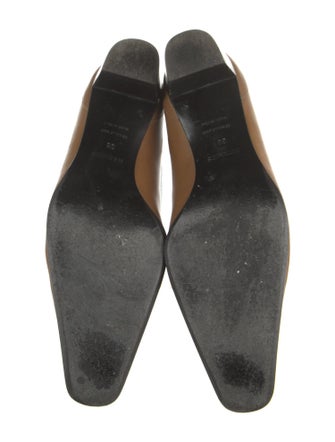 Hermès H Logo Leather Pumps