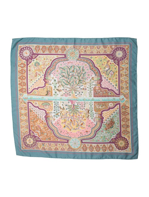 Hermès Aux Portes du Palais Silk Scarf