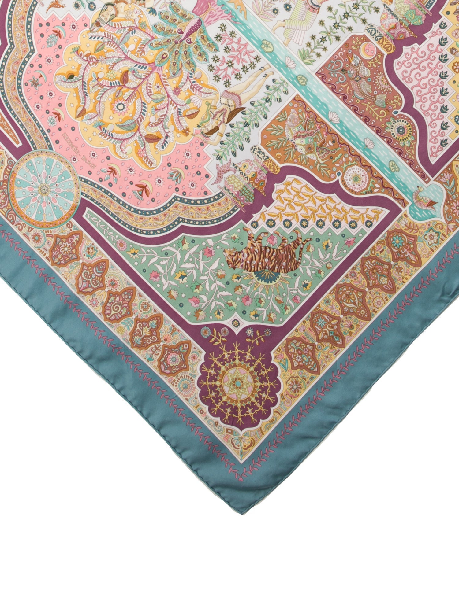 Hermès Aux Portes du Palais Silk Scarf