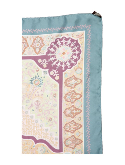 Hermès Aux Portes du Palais Silk Scarf