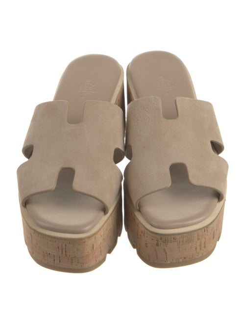 Hermès Eze 30 H Logo Slides