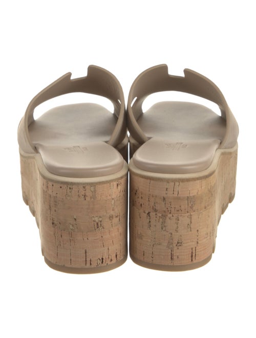 Hermès Eze 30 H Logo Slides