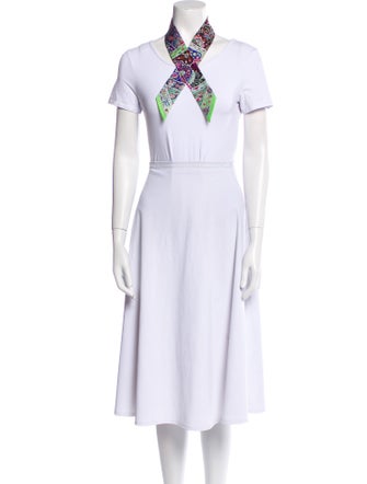 Hermès Au Pays des Oiseaux Fleurs Silk Twilly Scarf