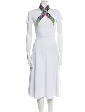 Hermès Au Pays des Oiseaux Fleurs Silk Twilly Scarf