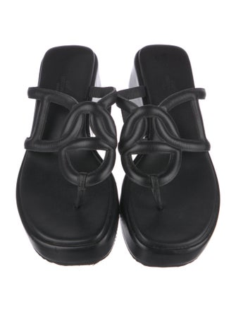 Hermès Gipsy Leather Flip Flops