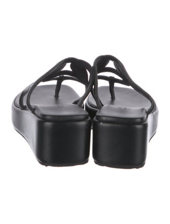 Hermès Gipsy Leather Flip Flops