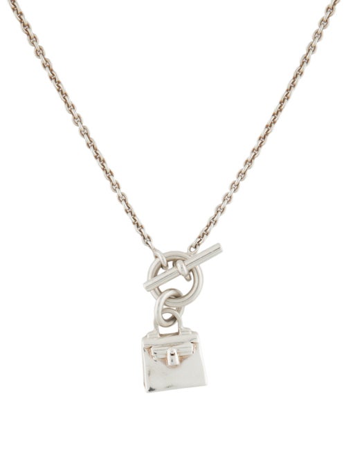 Hermès Amulette Kelly Pendant Necklace