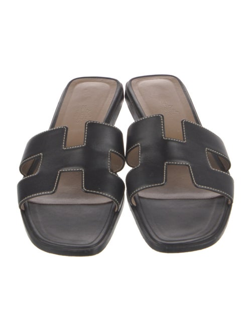 Hermès Oran H Logo Slides