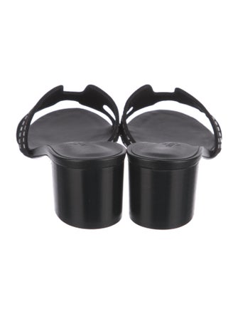 Hermès Oasis H Logo Slides