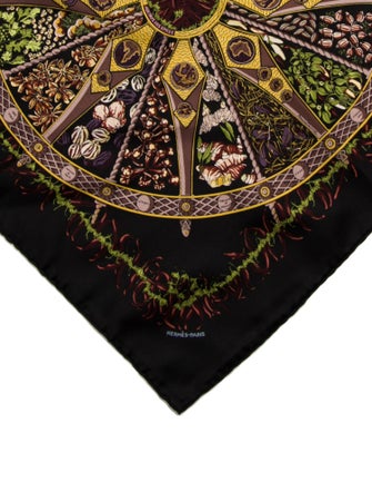 Hermès Aux Pays des Epices Silk Scarf