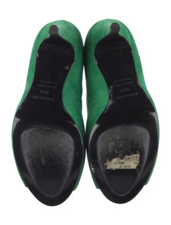 Hermès Suede Pumps