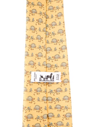 Hermès pattern silk tie