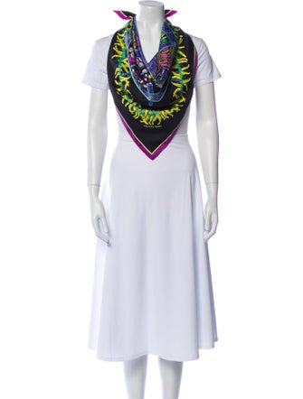 Hermès Aux Pays des Epices Silk Scarf