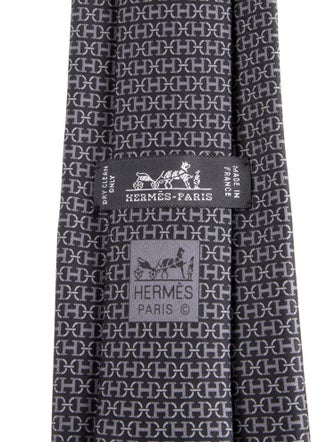 Hermès pattern silk tie