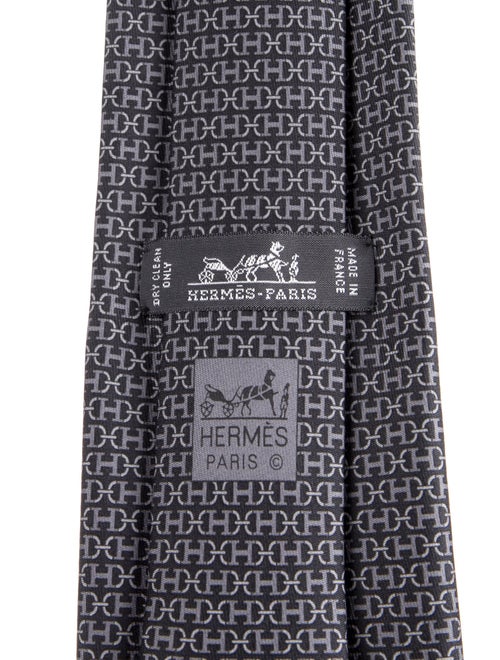 Hermès pattern silk tie
