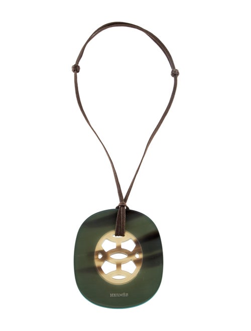 Hermès Horn & Lacquer Lift Adjustable Pendant Necklace