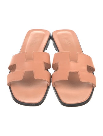 Hermès Oran H Logo Slides