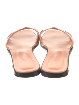 Hermès Oran H Logo Slides