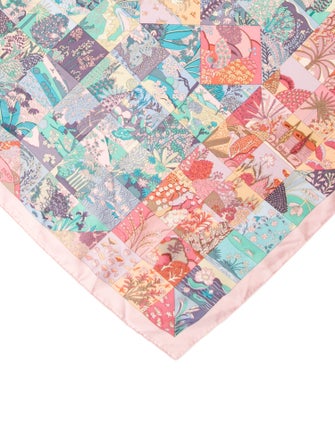 Hermès Tout En Quilt Silk Scarf