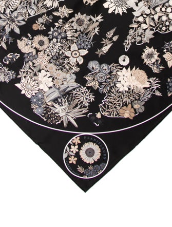 Hermès Planifleurs Silk Scarf