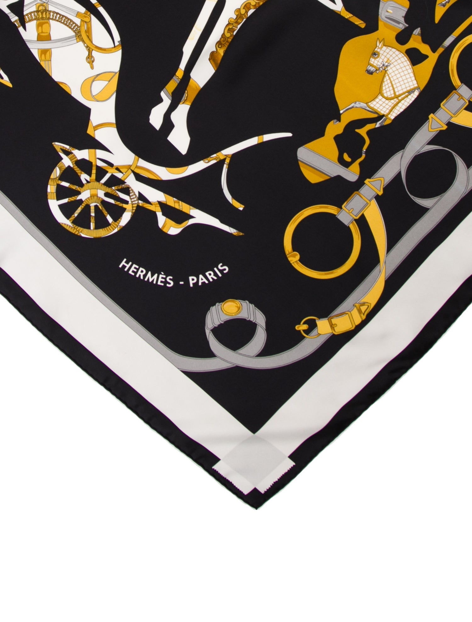 Hermès Tout en Carré Silk Scarf