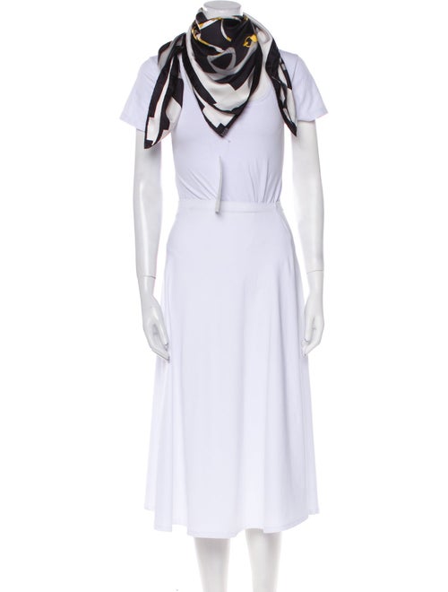 Hermès Tout en Carré Silk Scarf