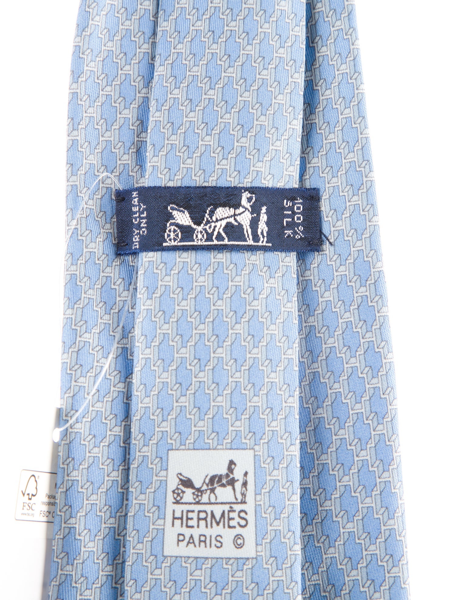 Hermès men blue pattern print tie