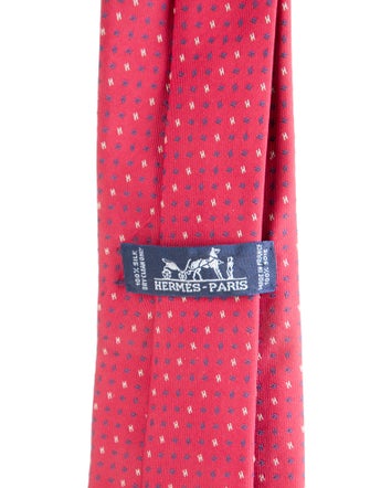Hermès pattern silk tie