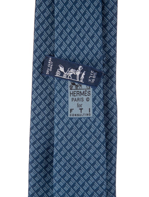 Hermès Silk Pattern Print Tie