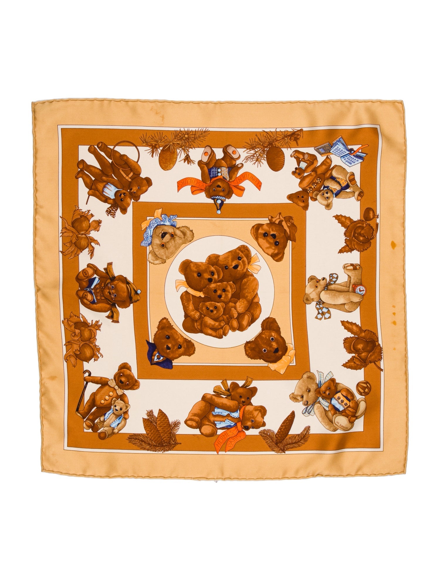Hermès Silk Pattern Print Silk Pocket Square.