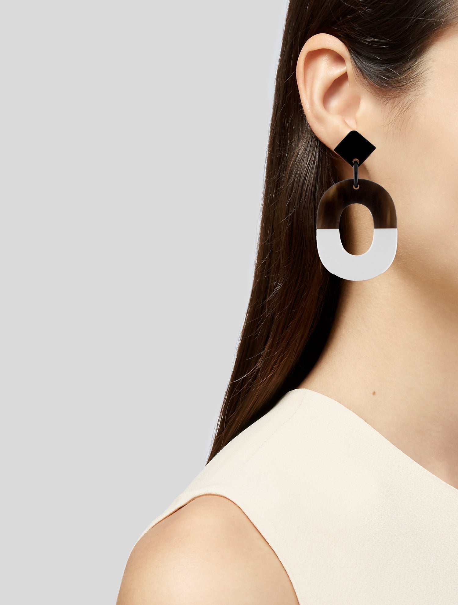 Hermès Horn & Lacquer Isthme Drop Earrings