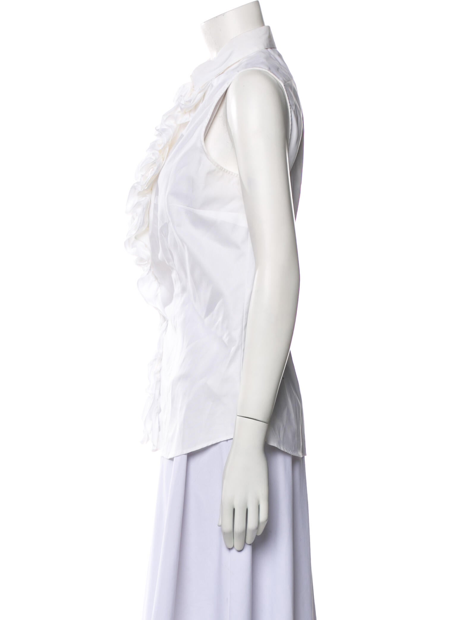 Hadleigh's Sleeveless Button-Up Top